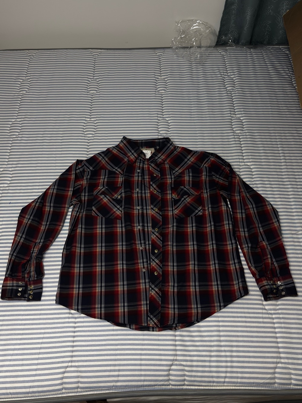 Wrangler Men's Red and Navy Plaid Button-Down Shirt